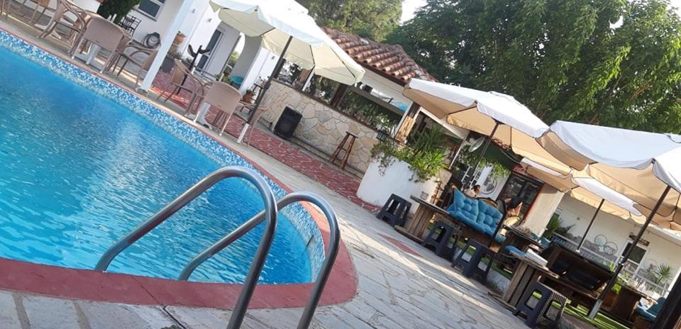 Aquarius Hotel Fourka Exterior photo