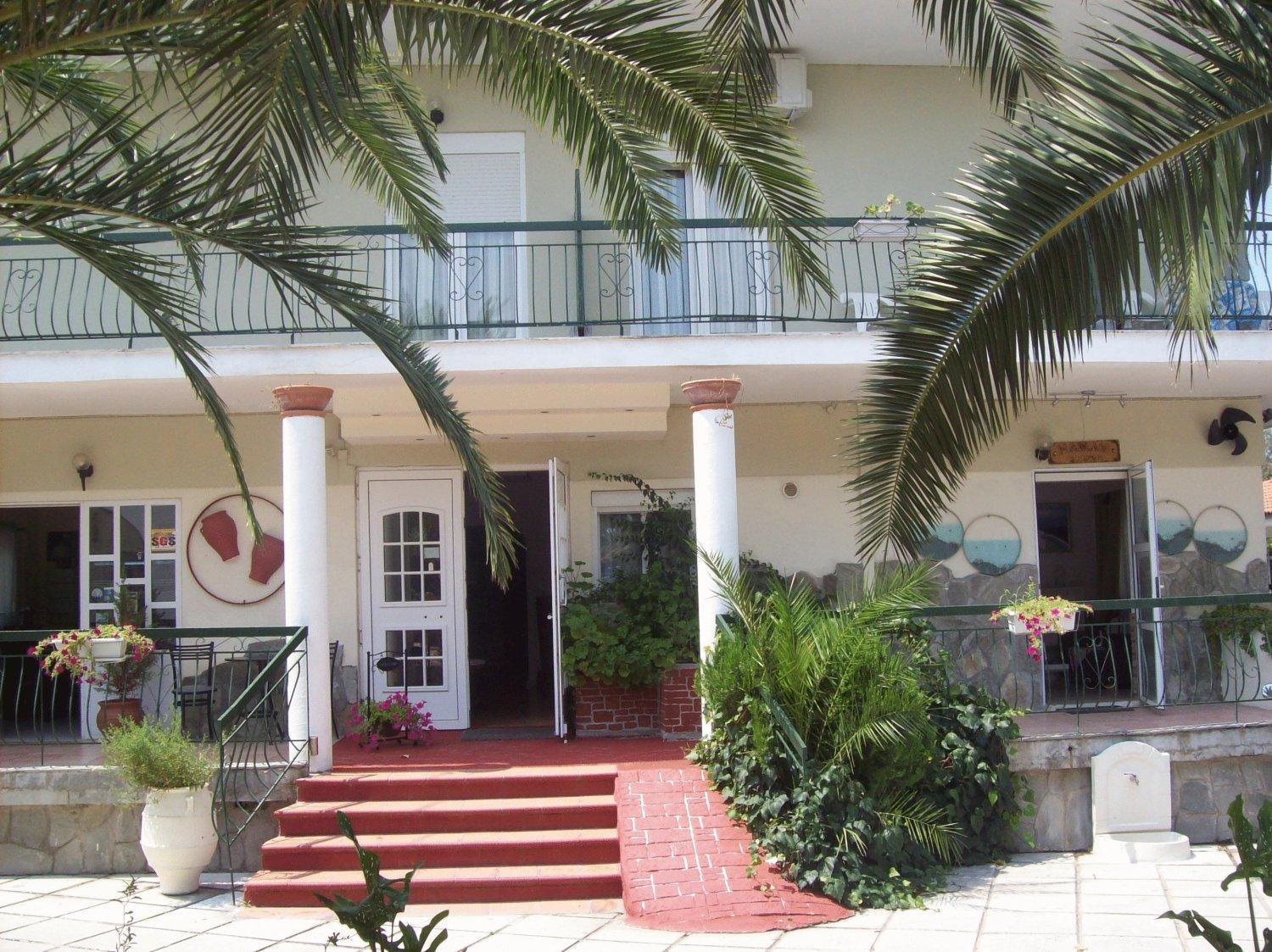 Aquarius Hotel Fourka Exterior photo